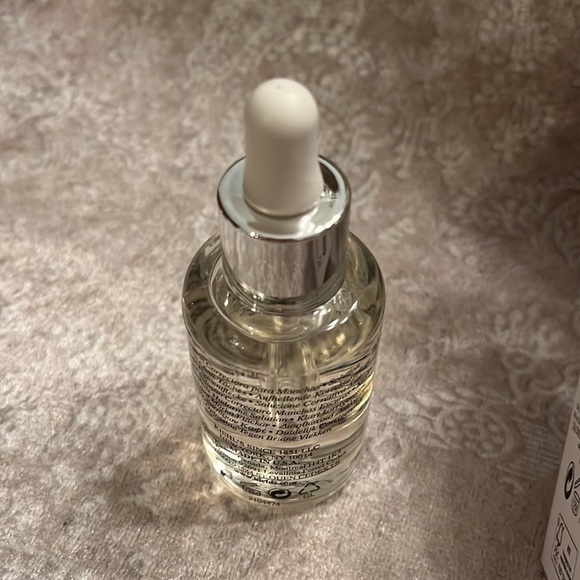 Brand New Kiehl's Clearly Corrective Dark Spot Solution Brightening Face Serum - Picture 7 of 16
